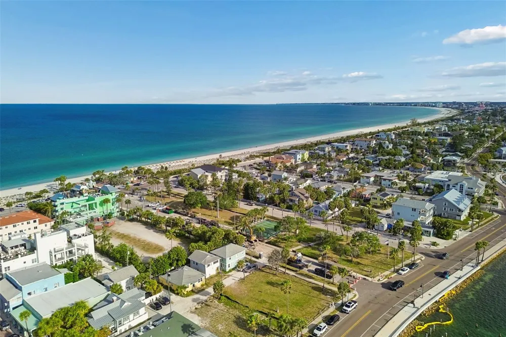 808 PASS A GRILLE WAY St Pete Beach, FL 33706