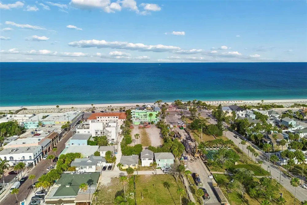 808 PASS A GRILLE WAY St Pete Beach, FL 33706