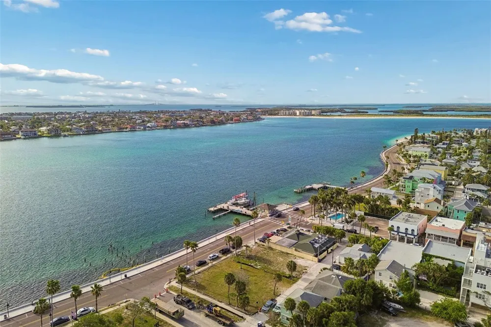 808 PASS A GRILLE WAY St Pete Beach, FL 33706