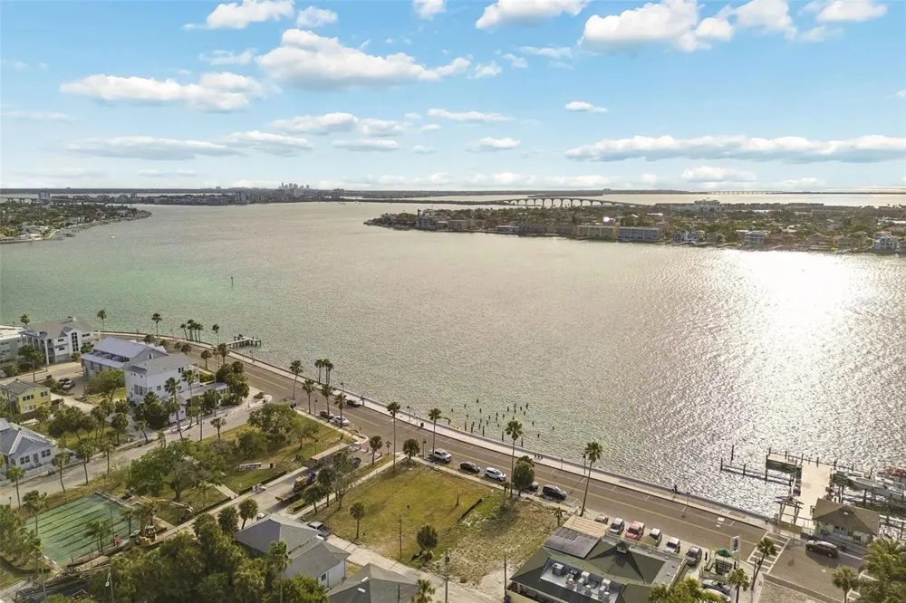 808 PASS A GRILLE WAY St Pete Beach, FL 33706