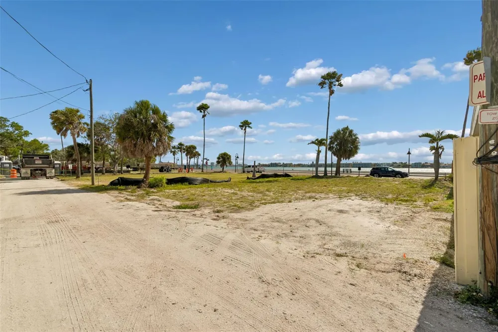 808 PASS A GRILLE WAY St Pete Beach, FL 33706