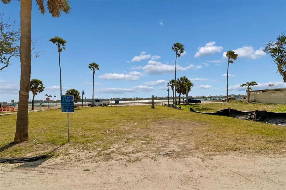 808 PASS A GRILLE WAY St Pete Beach, FL 33706