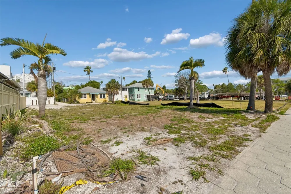 808 PASS A GRILLE WAY St Pete Beach, FL 33706