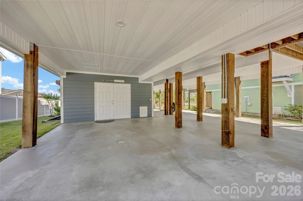 6308 E Yacht Drive Oak Island, NC 28465
