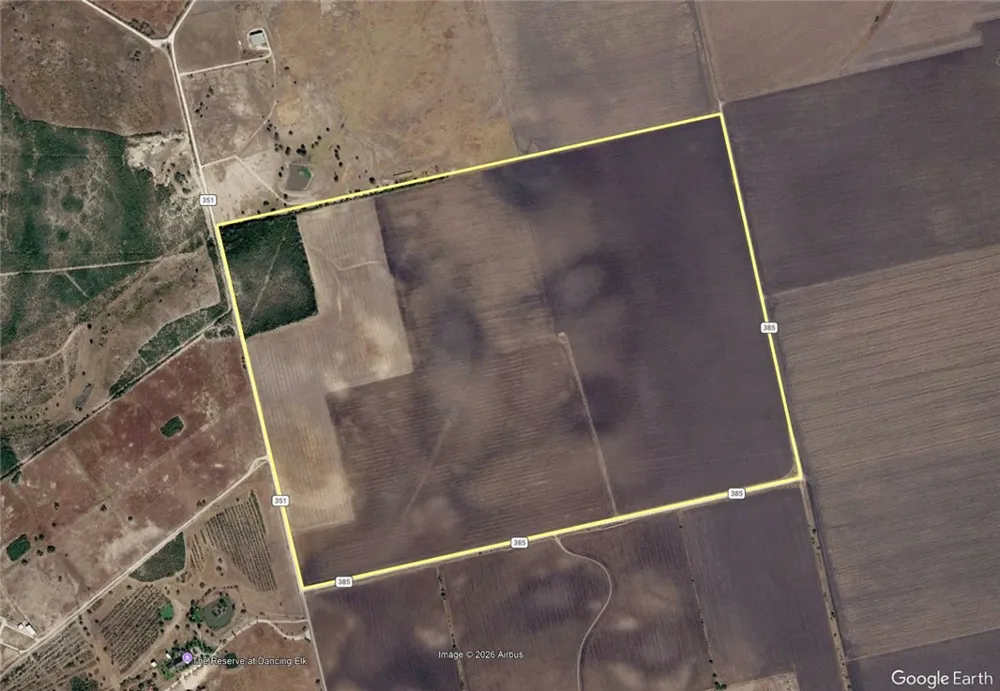 109 County Road 385 George West, TX 78022