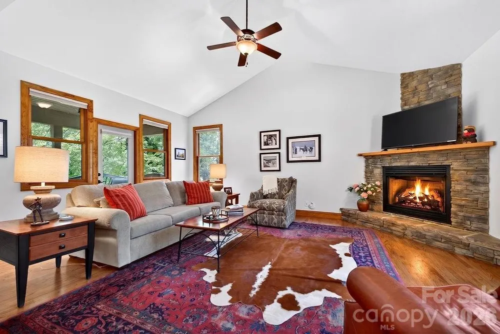 24 Triple Fairways Drive Hendersonville, NC 28739