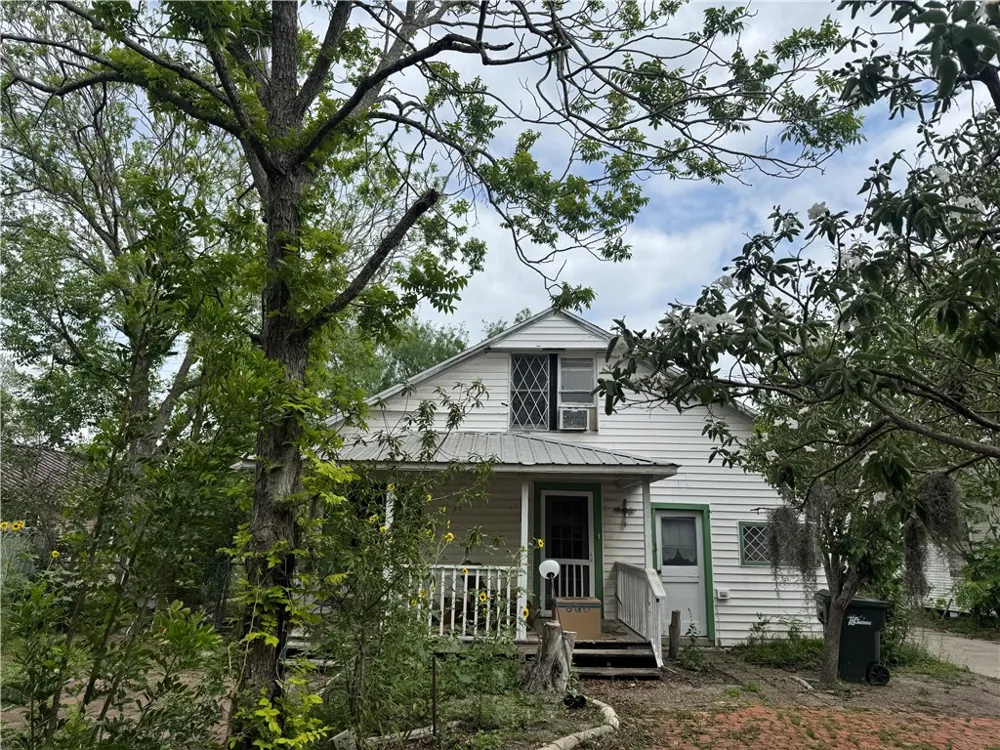 635 Victoria Avenue Taft, TX 78390