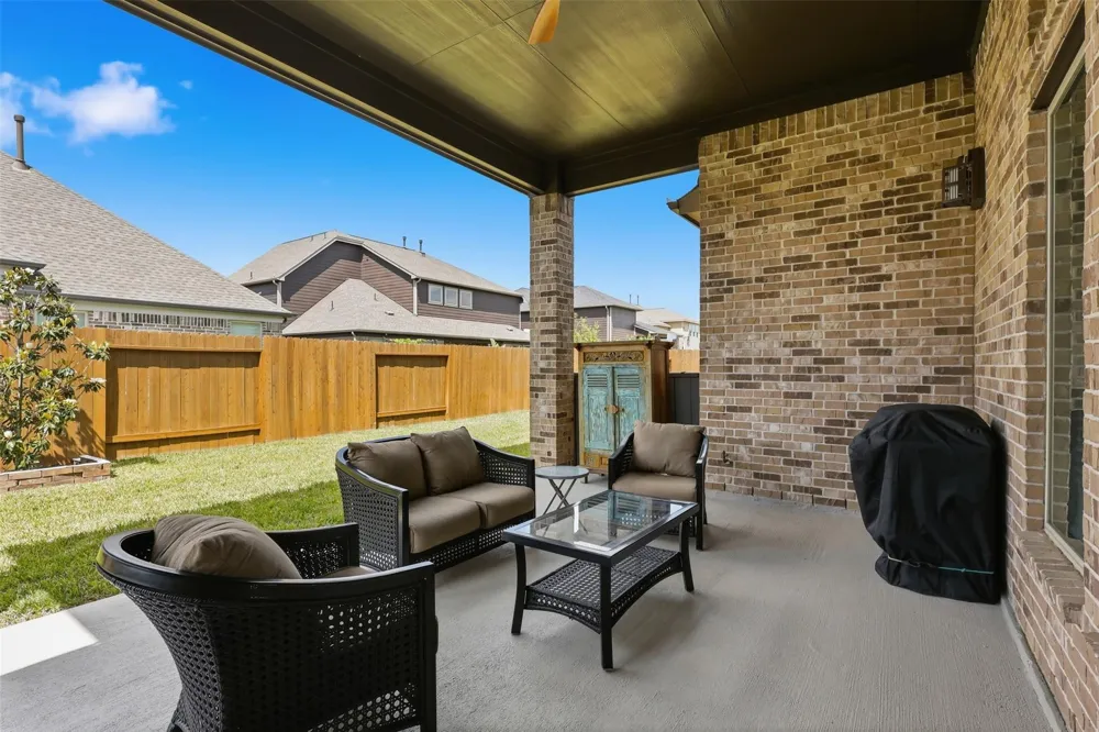 209 Bright Bluff Circle Waller, TX 77484