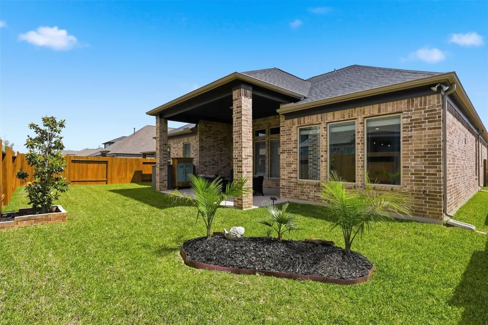 209 Bright Bluff Circle Waller, TX 77484