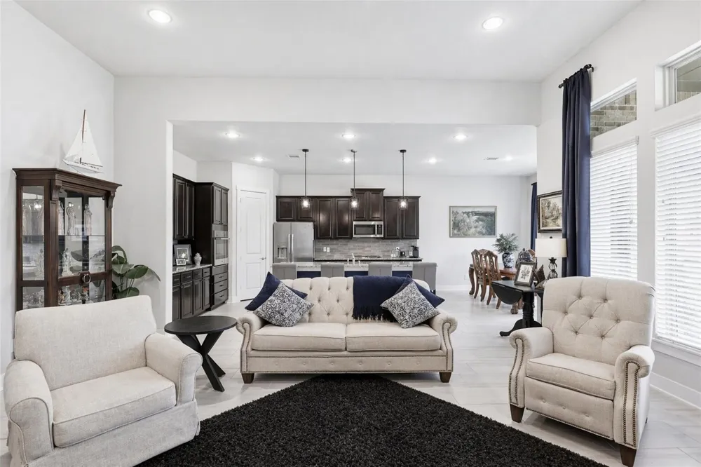 209 Bright Bluff Circle Waller, TX 77484