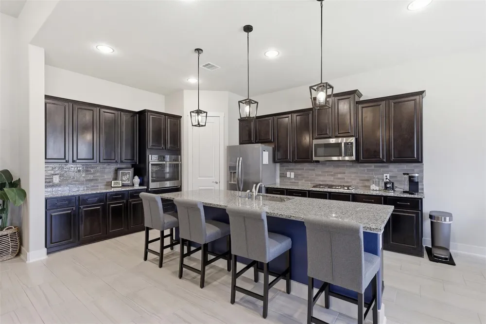 209 Bright Bluff Circle Waller, TX 77484