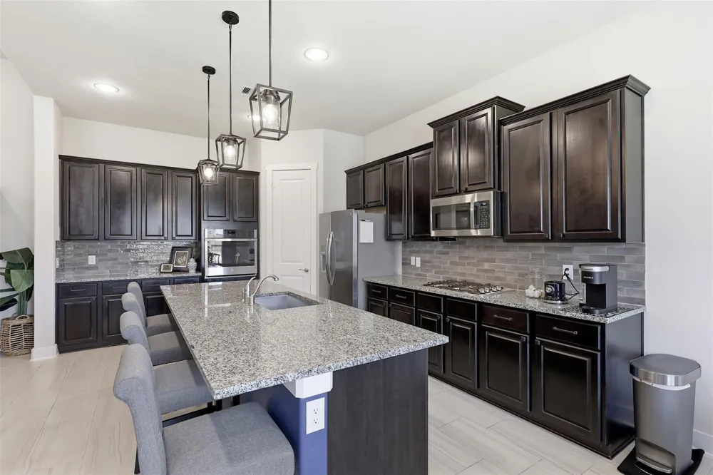 209 Bright Bluff Circle Waller, TX 77484