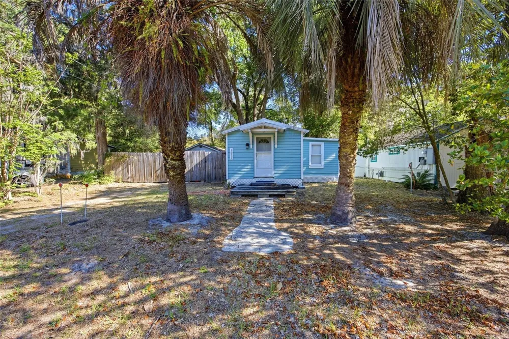 1032 NW 40TH AVENUE Gainesville, FL 32609