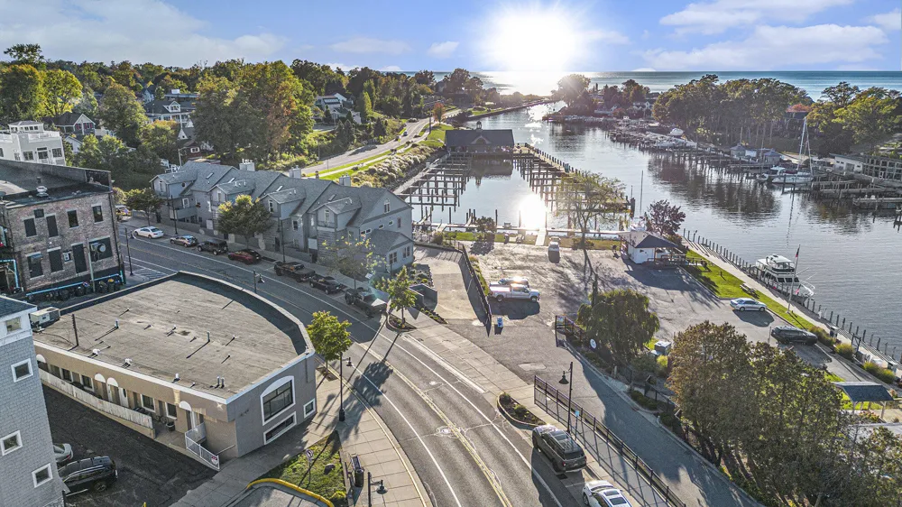 259 Kalamazoo Street #4 South Haven City, MI 49090