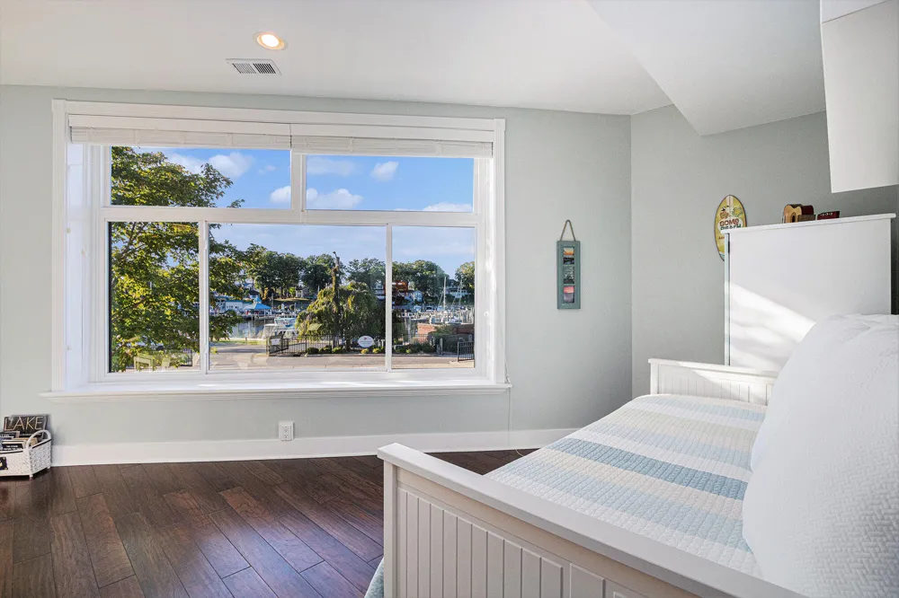 259 Kalamazoo Street #4 South Haven City, MI 49090