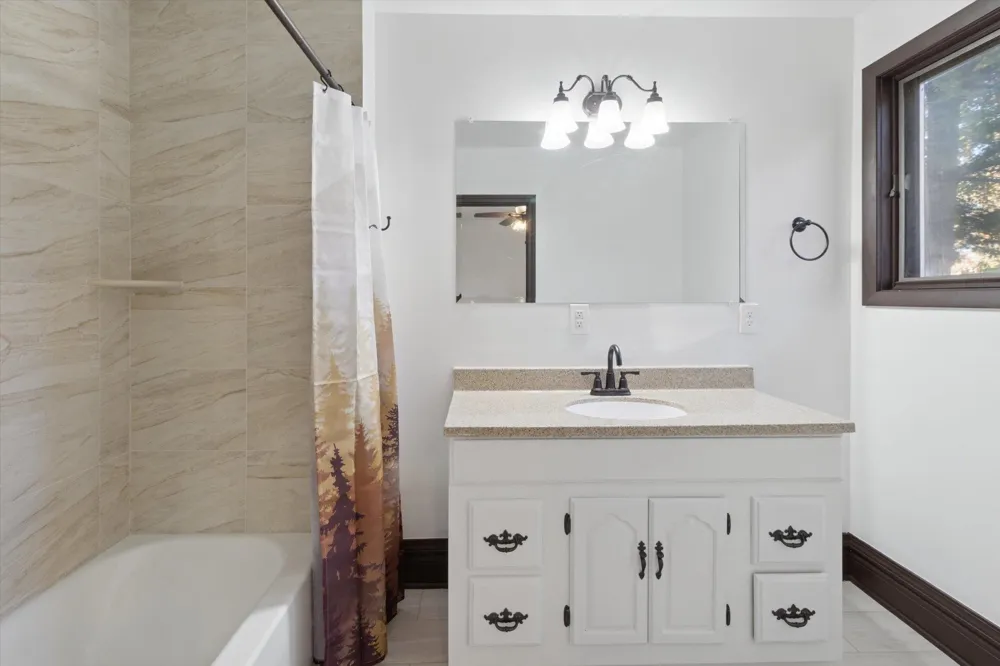 117 E Wright Avenue Shepherd Village, MI 48883