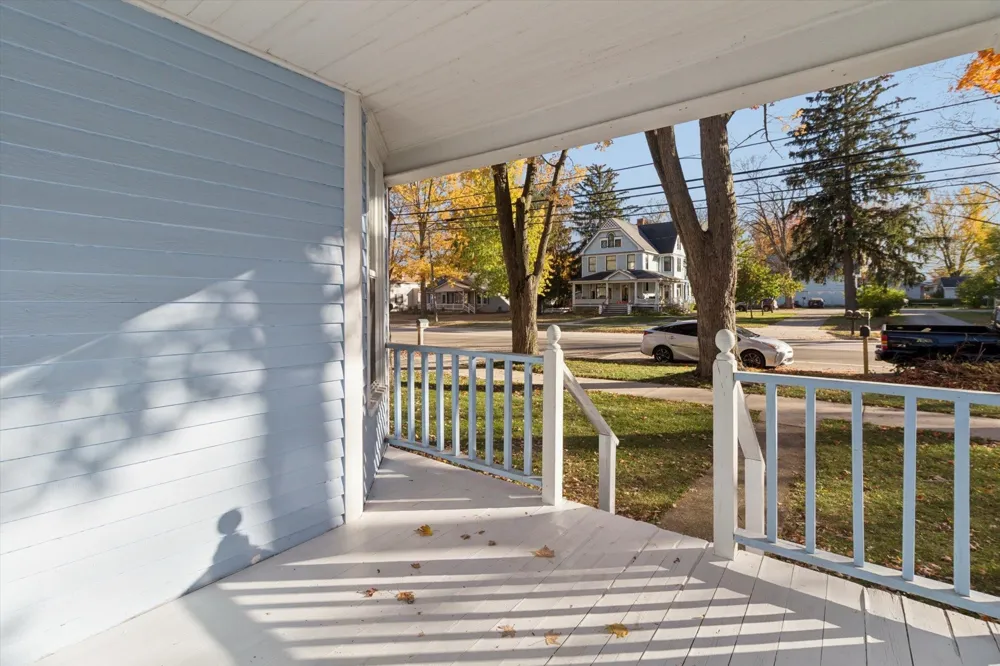 117 E Wright Avenue Shepherd Village, MI 48883