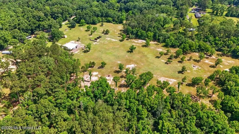 271 Bobby Lane Picayune, MS 39466
