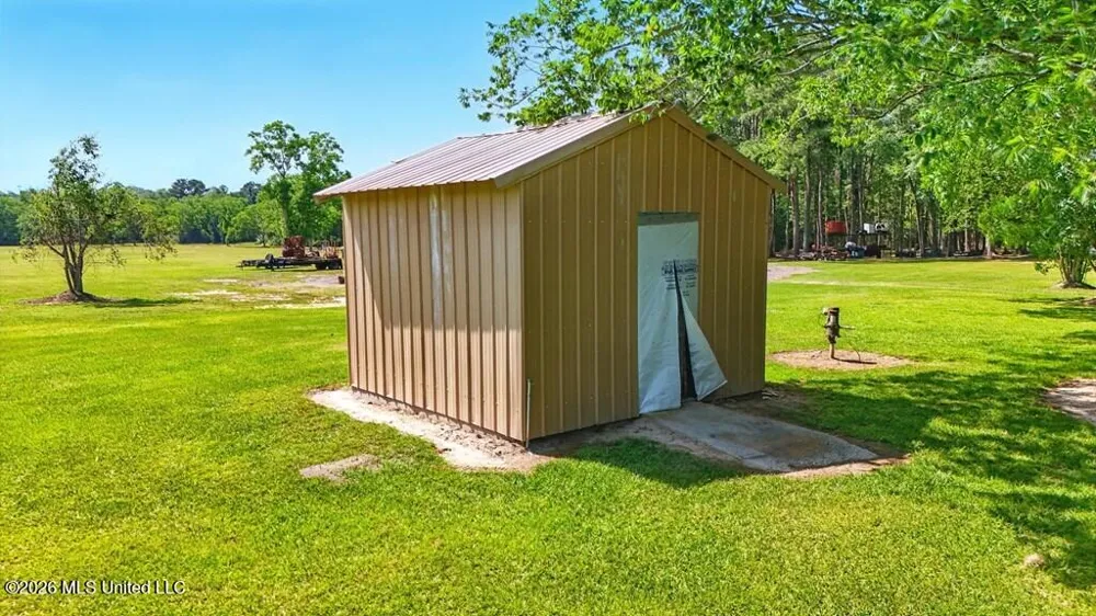 271 Bobby Lane Picayune, MS 39466
