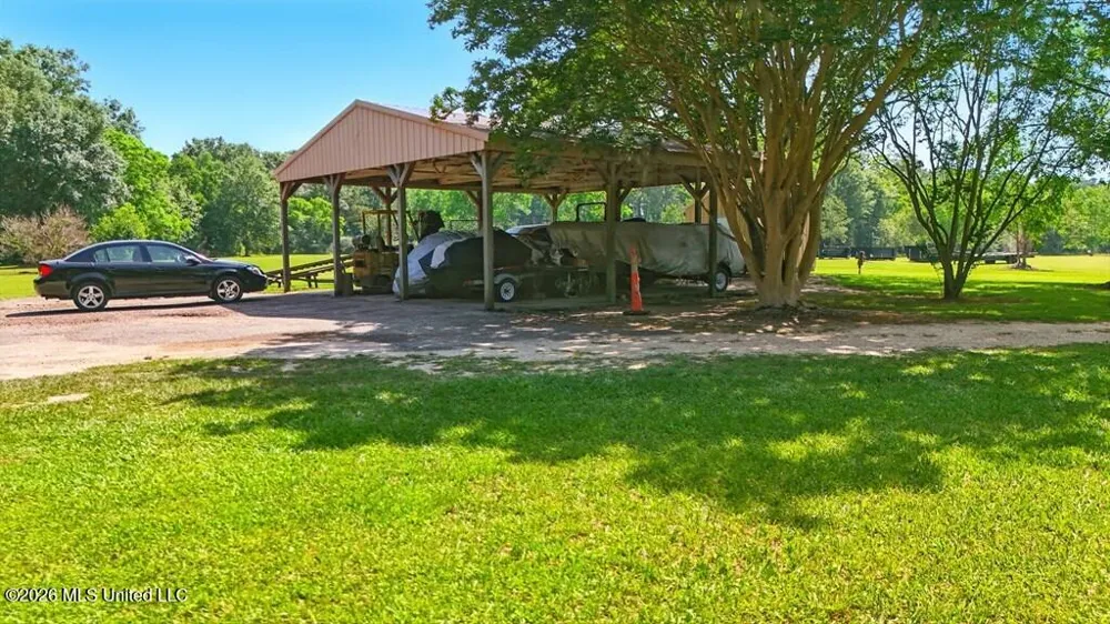 271 Bobby Lane Picayune, MS 39466