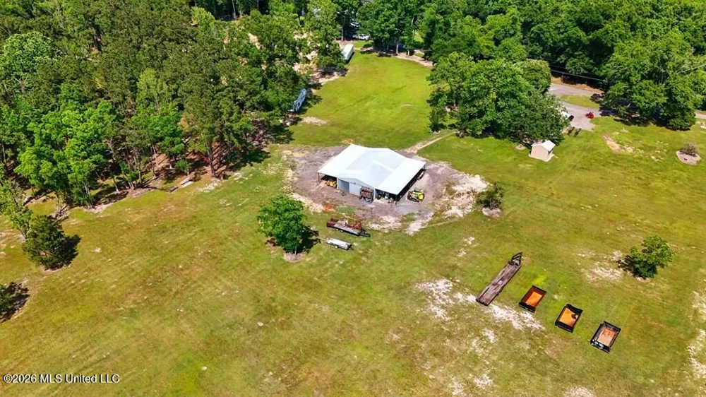 271 Bobby Lane Picayune, MS 39466