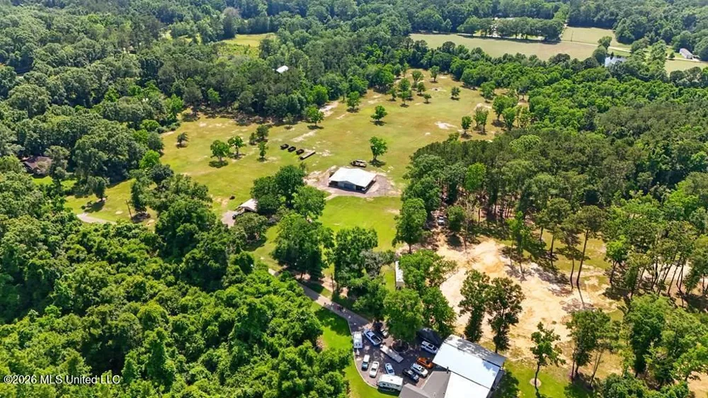 271 Bobby Lane Picayune, MS 39466