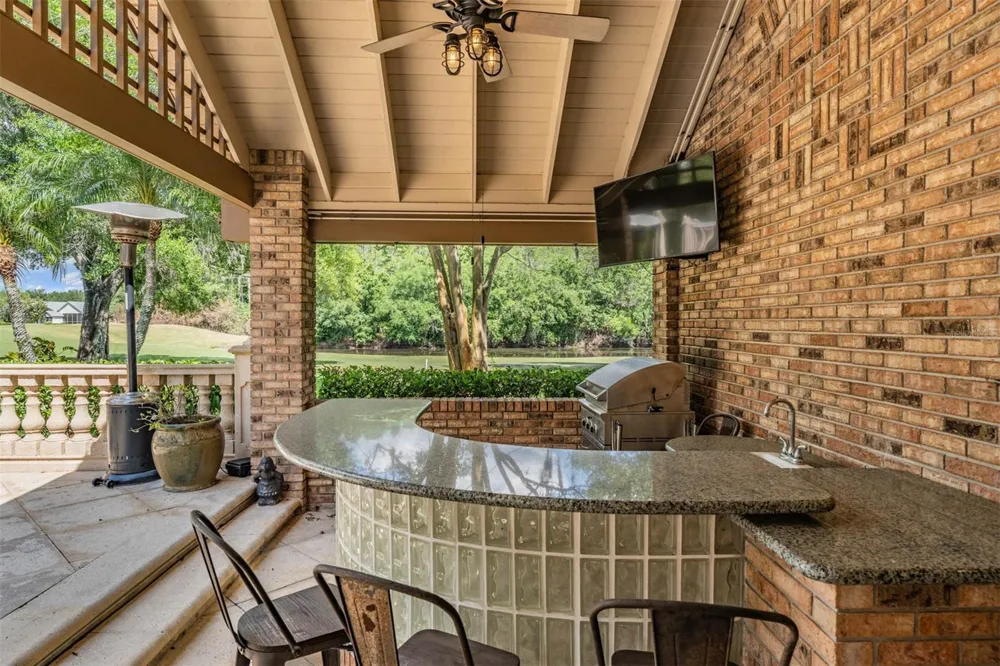 18707 PEPPER PIKE Lutz, FL 33558