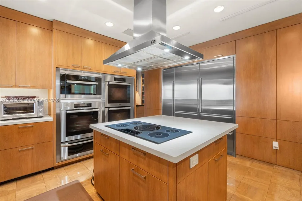7282 Fisher Island Dr #7282 Fisher Island, FL 33109