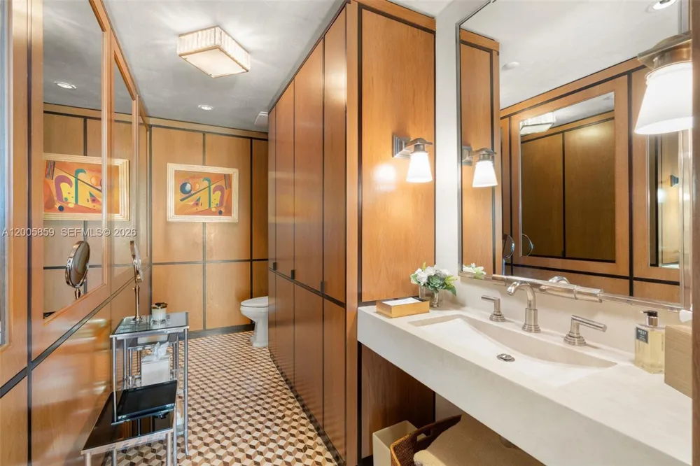 7282 Fisher Island Dr #7282 Fisher Island, FL 33109
