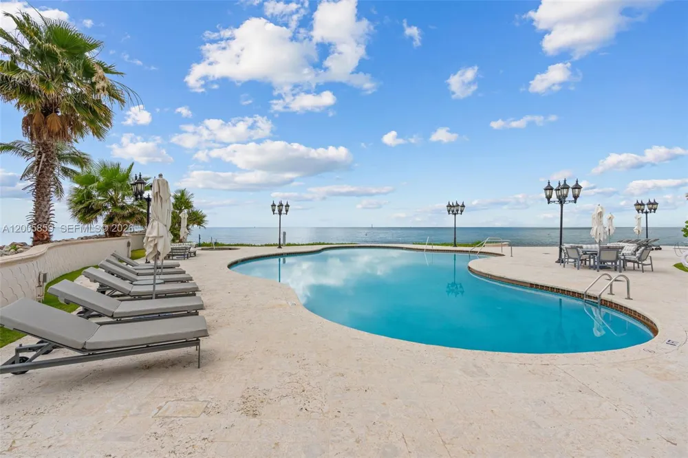 7282 Fisher Island Dr #7282 Fisher Island, FL 33109
