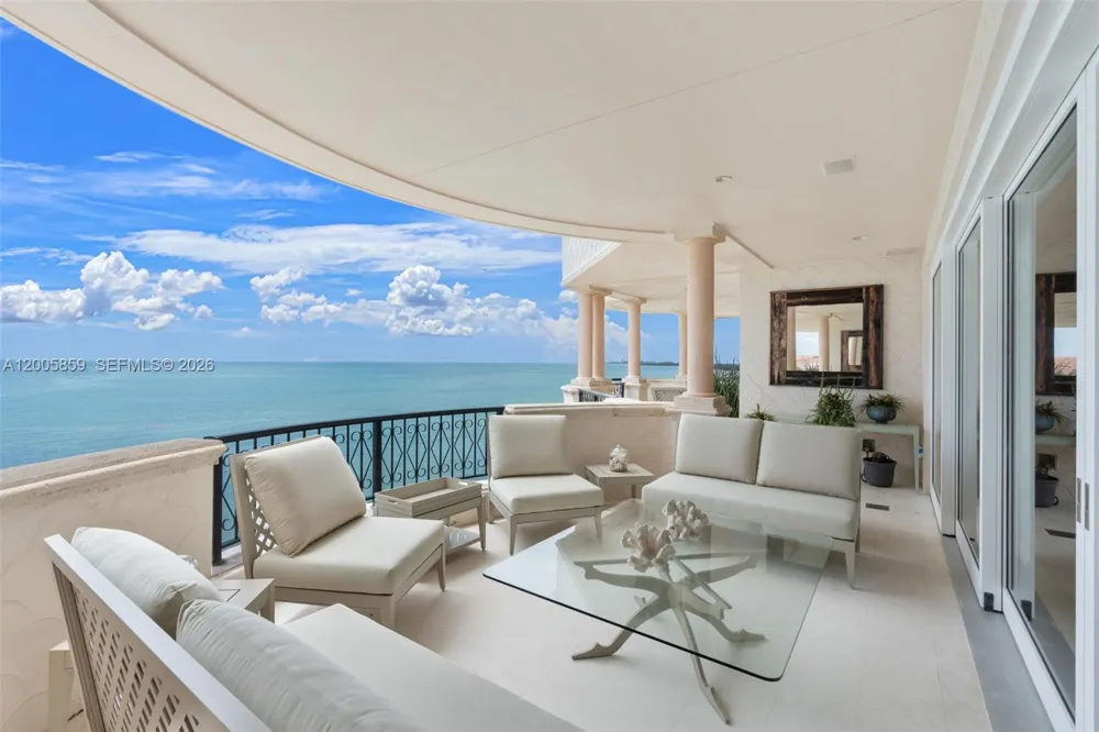 7282 Fisher Island Dr #7282 Fisher Island, FL 33109