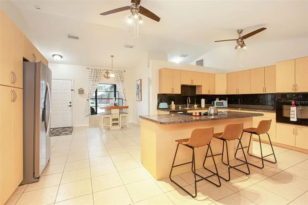 4105 SPRING WAY CIRCLE Valrico, FL 33596