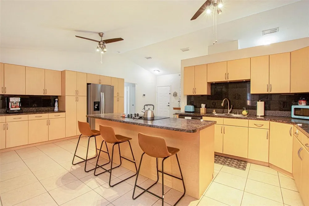 4105 SPRING WAY CIRCLE Valrico, FL 33596
