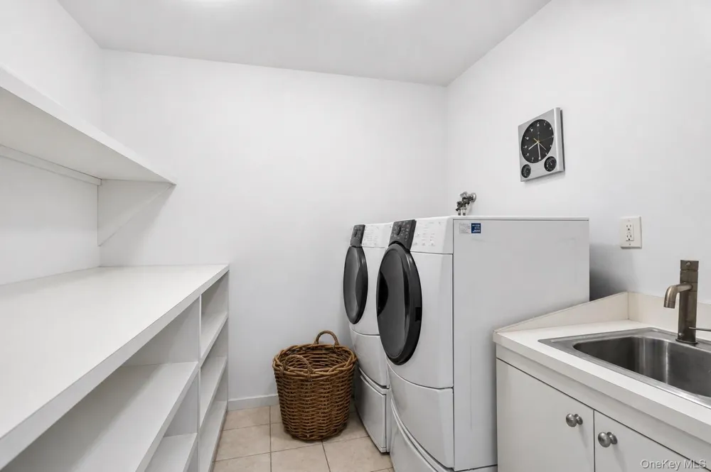 287 Bay Walk Fire Island Pines, NY 11782