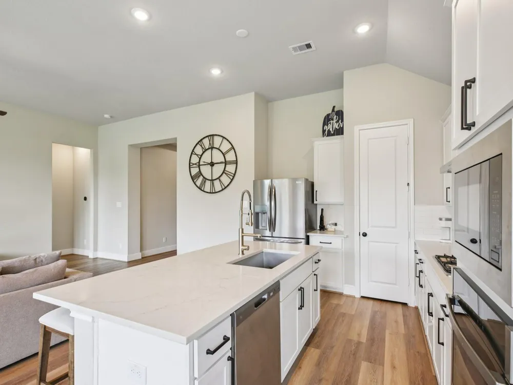 615 Livermore Street Webster, TX 77598