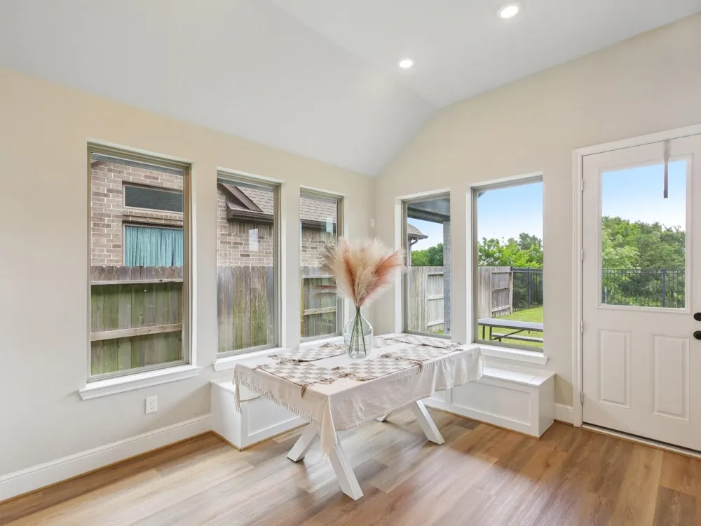 615 Livermore Street Webster, TX 77598
