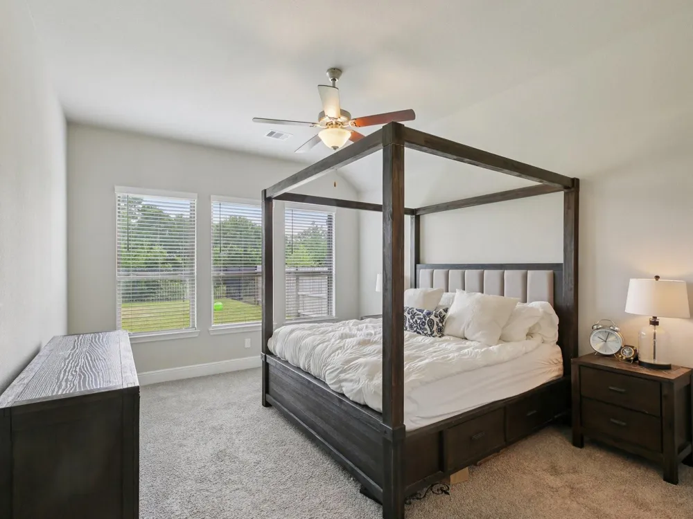 615 Livermore Street Webster, TX 77598