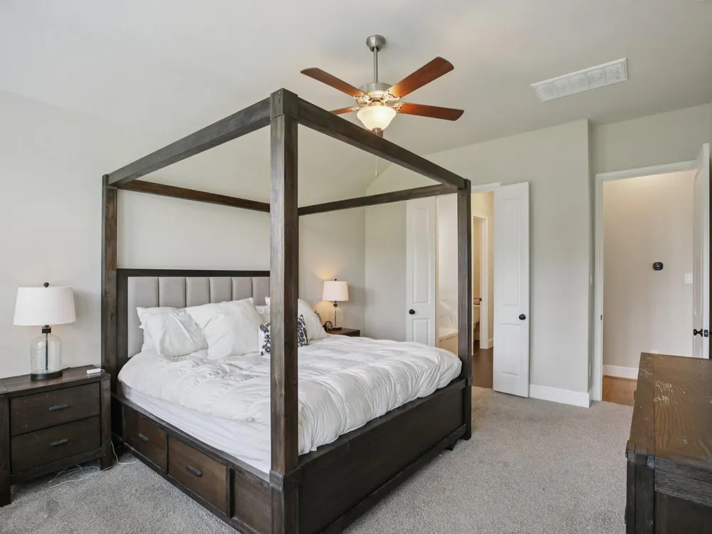 615 Livermore Street Webster, TX 77598