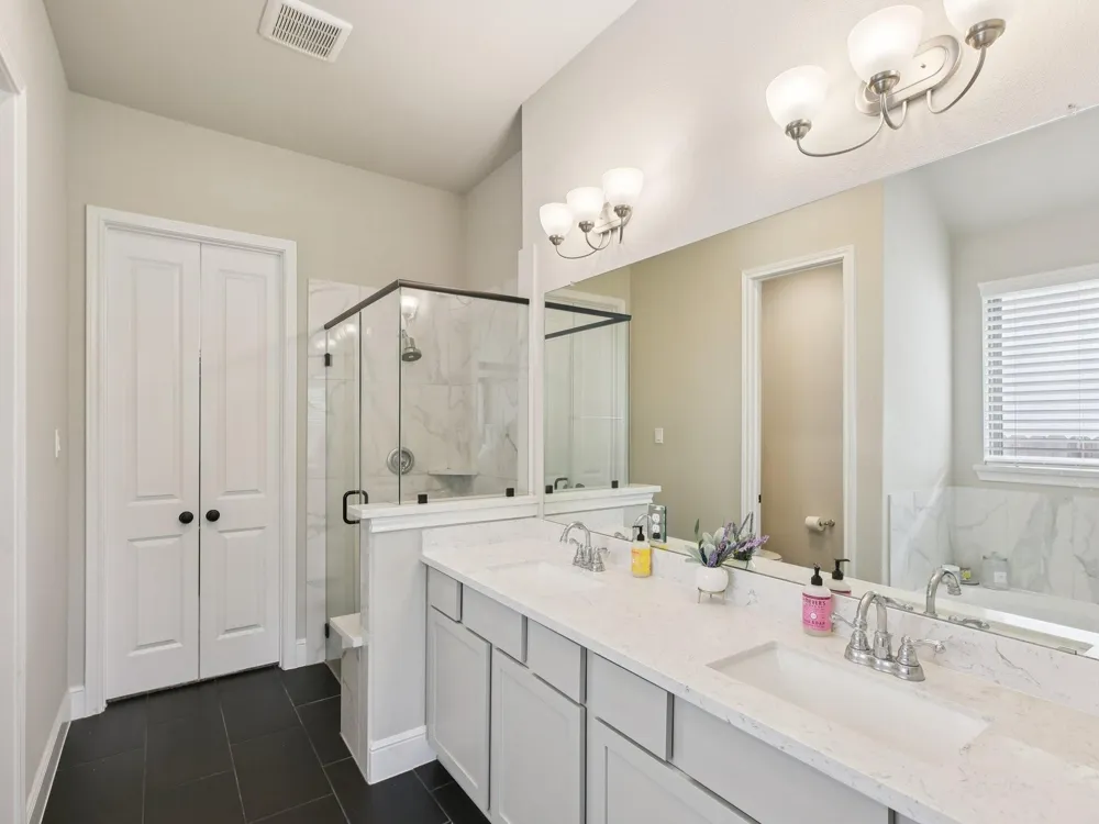 615 Livermore Street Webster, TX 77598