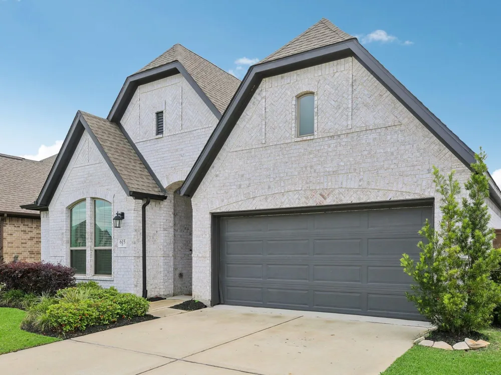 615 Livermore Street Webster, TX 77598