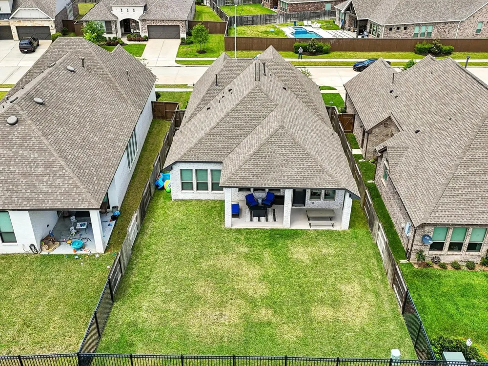 615 Livermore Street Webster, TX 77598