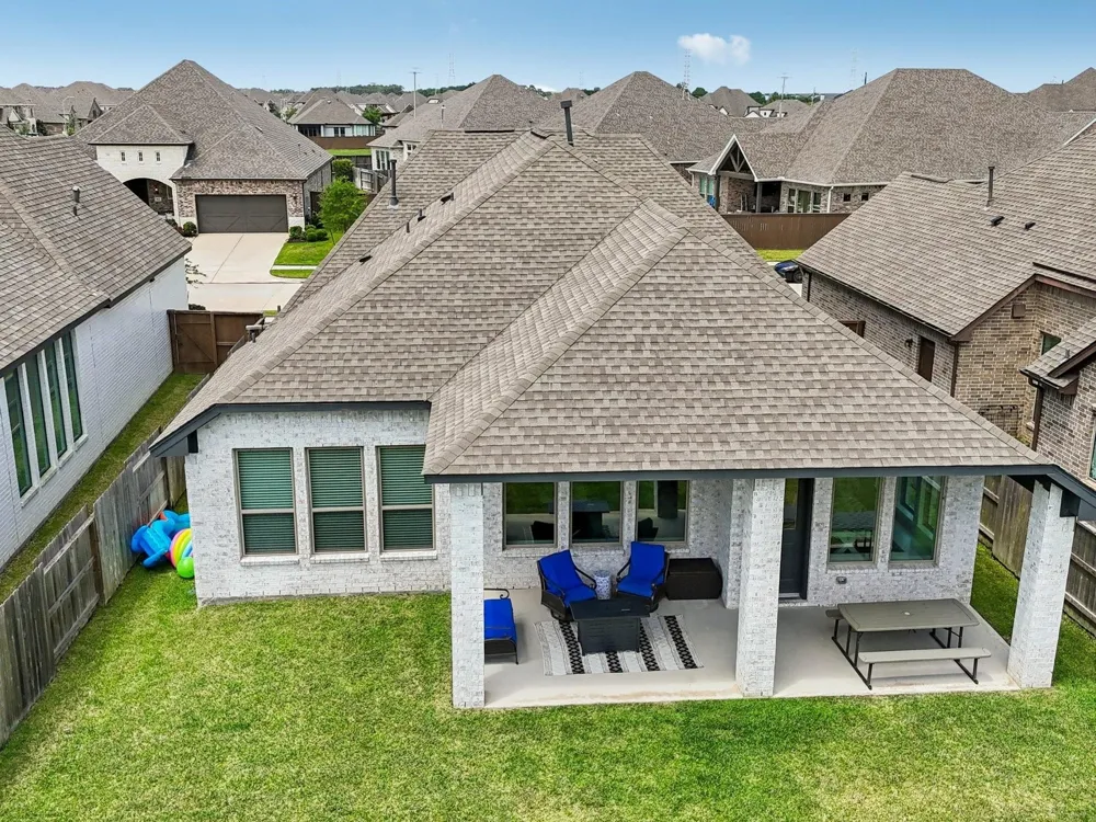 615 Livermore Street Webster, TX 77598