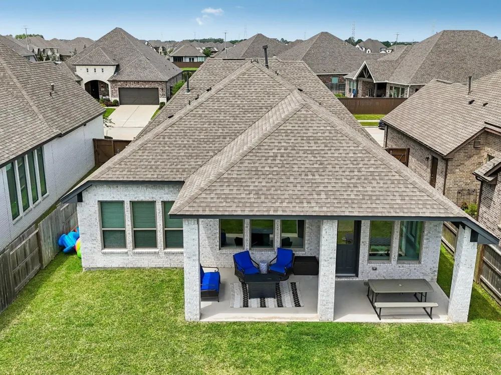 615 Livermore Street Webster, TX 77598