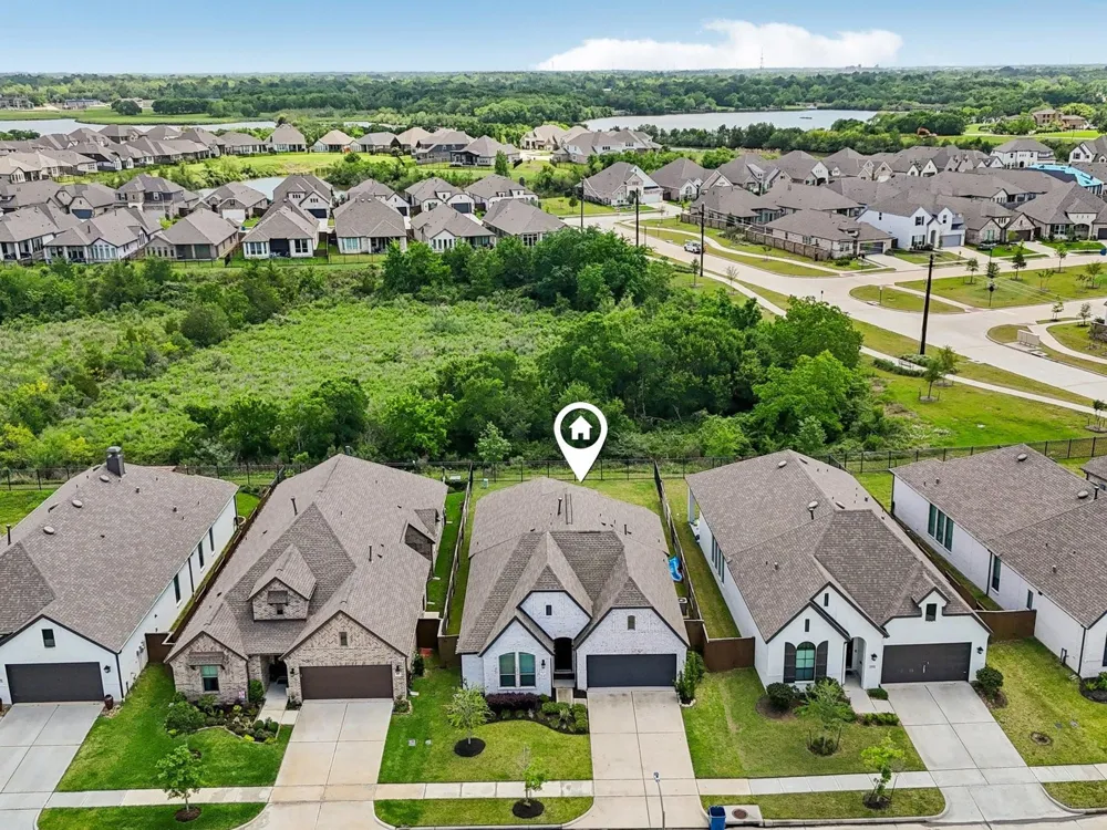 615 Livermore Street Webster, TX 77598