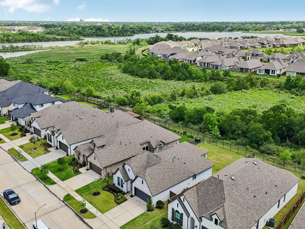 615 Livermore Street Webster, TX 77598