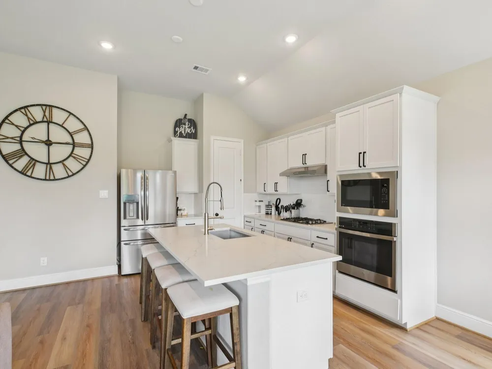 615 Livermore Street Webster, TX 77598