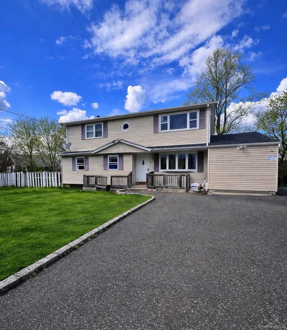 69 Commercial Boulevard Central Islip, NY 11722