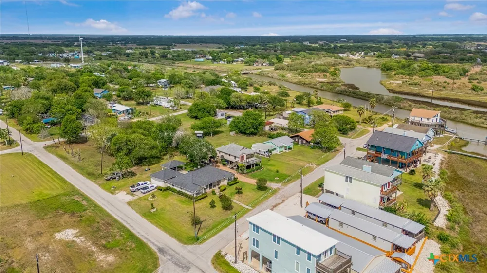 205 E Bay Avenue Seadrift, TX 77983