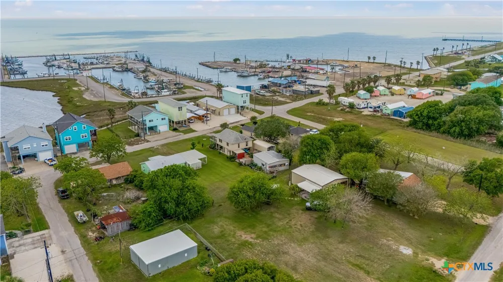 205 E Bay Avenue Seadrift, TX 77983