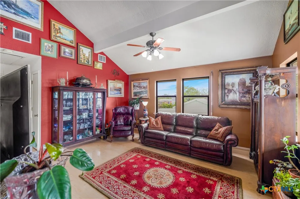 205 E Bay Avenue Seadrift, TX 77983